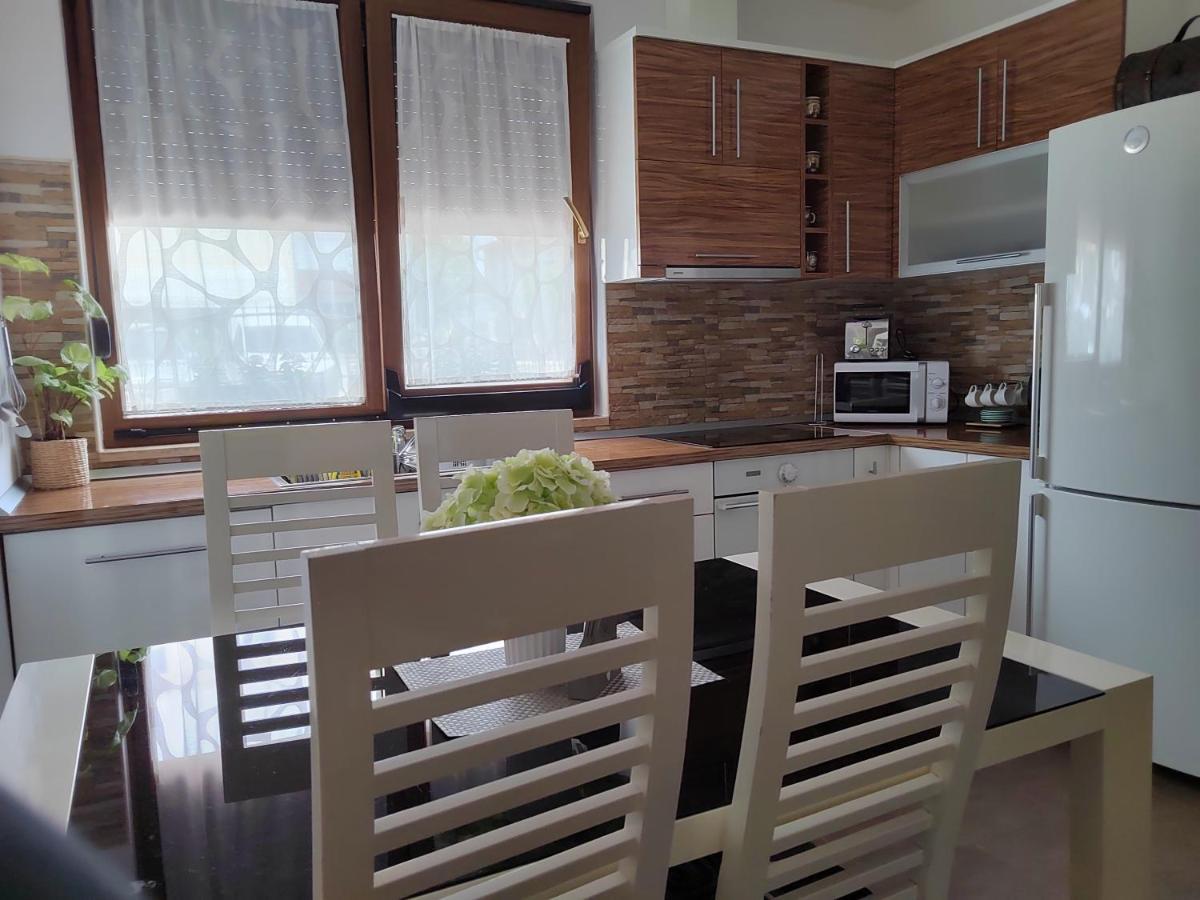 Relax Green House 로비니 외부 사진